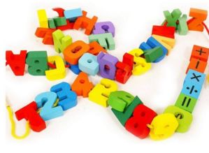 兒童玩具供應(yīng)商 如何挑選真正益智的玩具，助力孩子智力開發(fā)